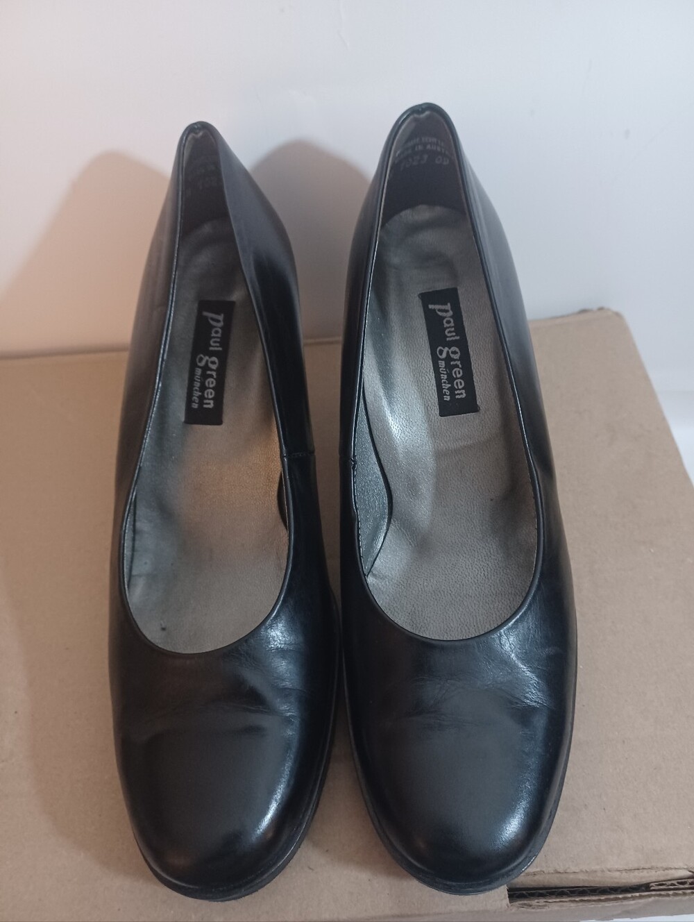 Paul Green Black Leather Women's Pumps 38 U.S 7.5